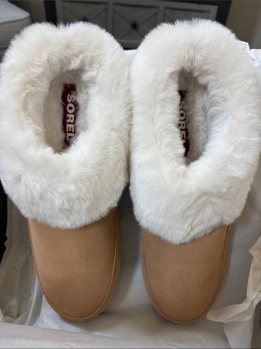 Sorel Chestnut Suede Slip-On Slippers with Cream Faux-Fur Collar size 11-NEW